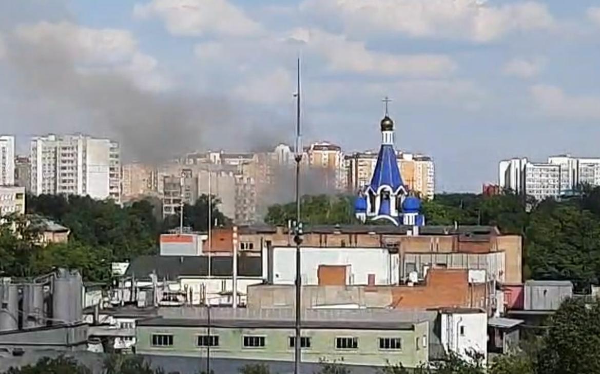 В подмосковном Королеве загорелся торговый центр «Пионер»