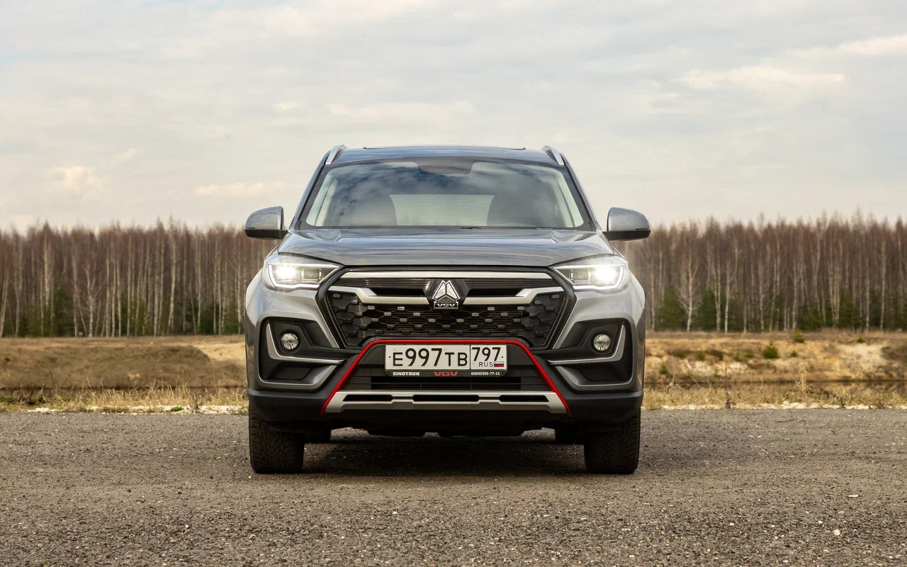 VGV U70 Pro выглядит сдержанно и демократично. Каких-то дизайнерских изысков вы здесь не найдете. Но нужны ли они ему?