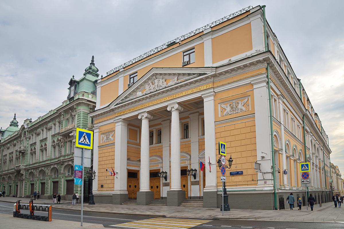 Здание биржи в Москве
