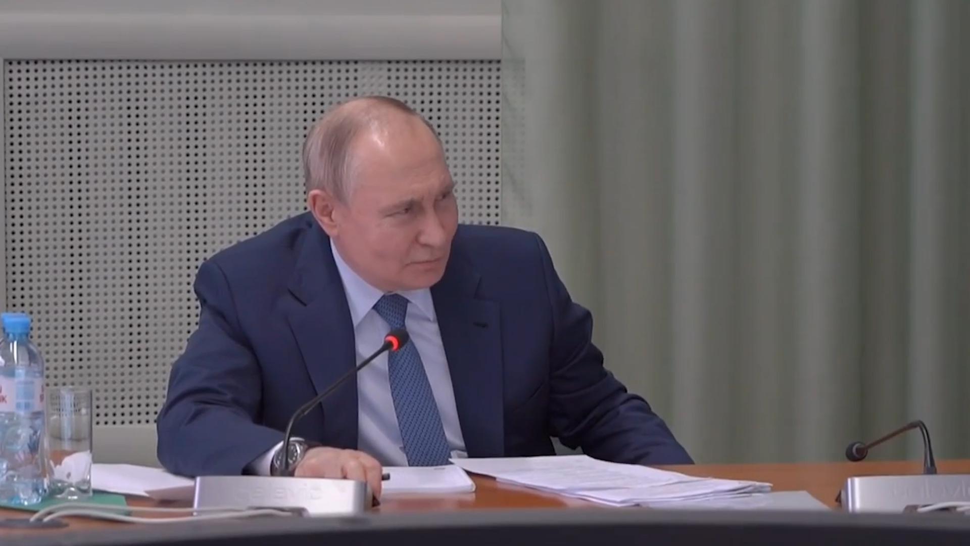 Путин пошутил в ответ на слова о присоединении Сумской области к России