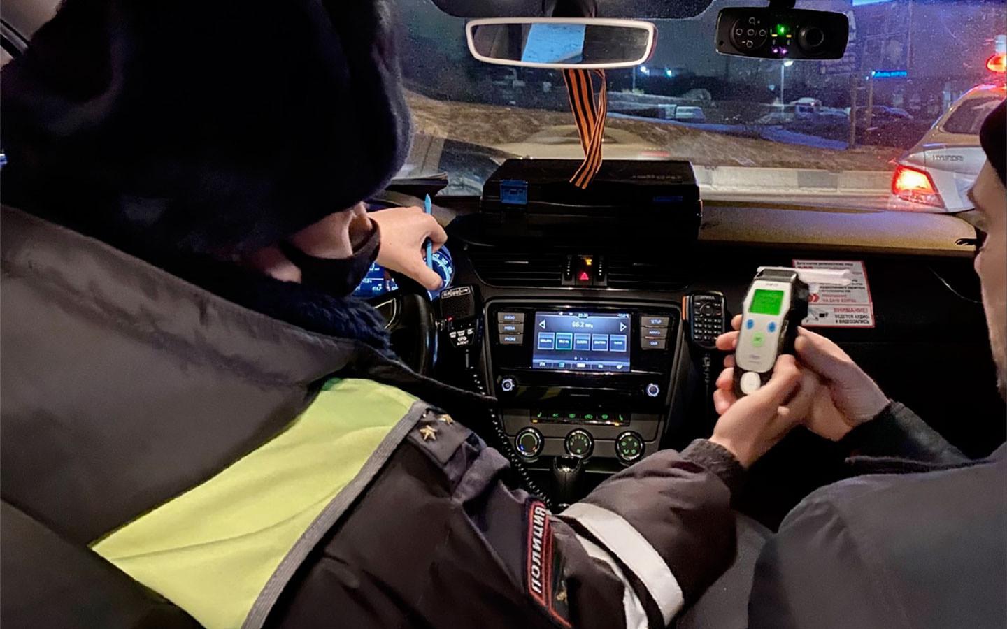 Штраф — ₽45 тыс. Как быстро выветривается алкоголь и когда можно за руль