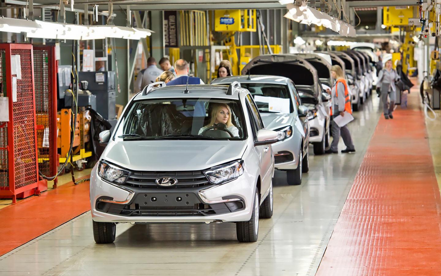 Глава АвтоВАЗа ответил на вопрос, когда Lada Granta снимут с производства