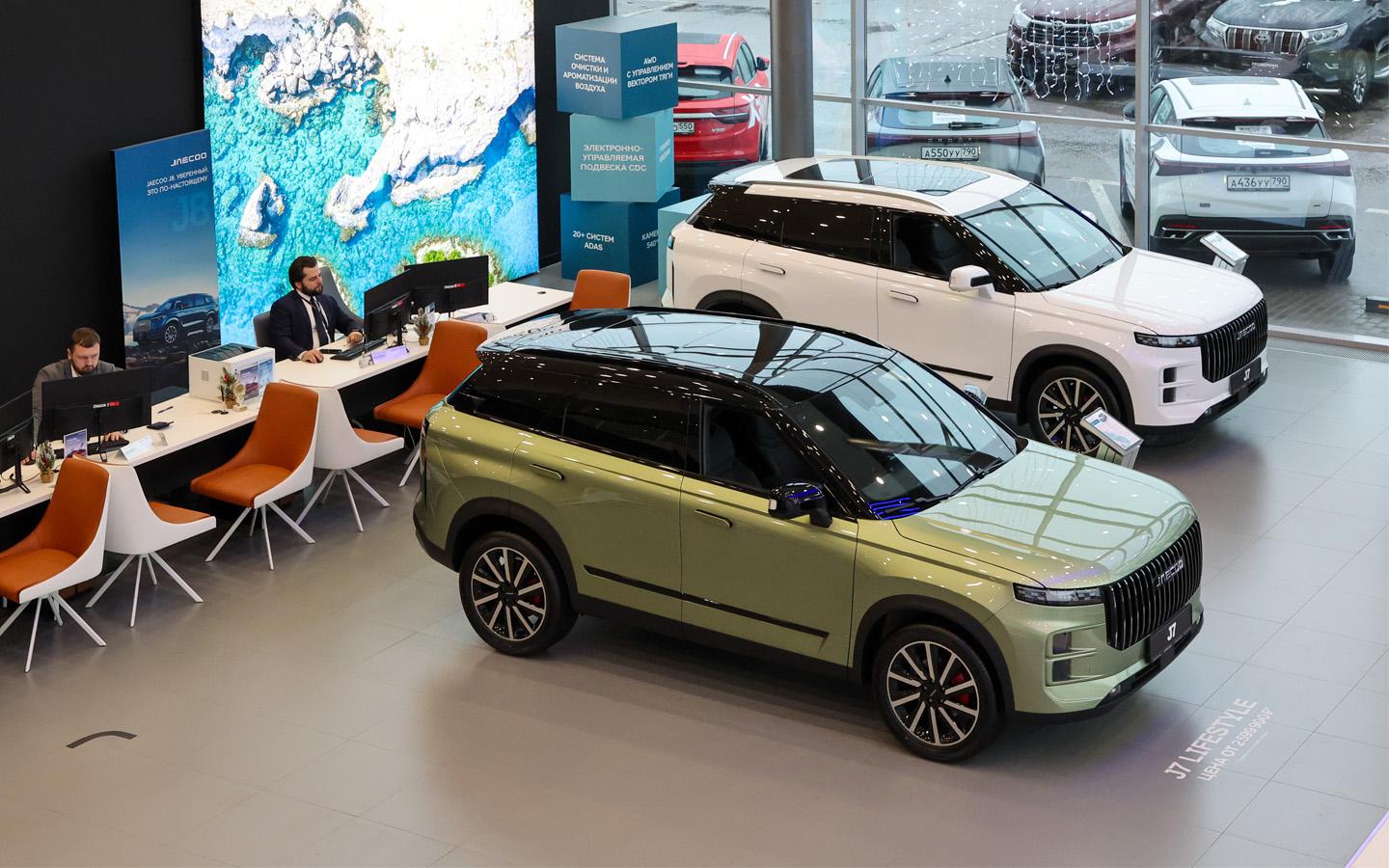 Как «китайцев» берут в трейд-ин, чем они хуже Granta и при чем тут BMW
